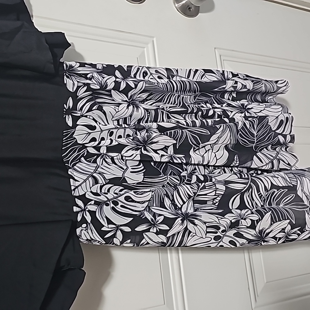 NWT Bloomchic  bathing suit - Picture 4 of 8